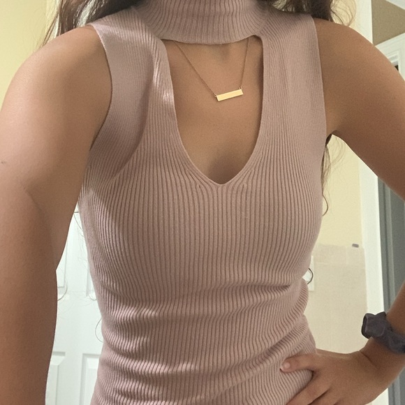 Express pale pink choker top. Excellent Condition! - Picture 2 of 6